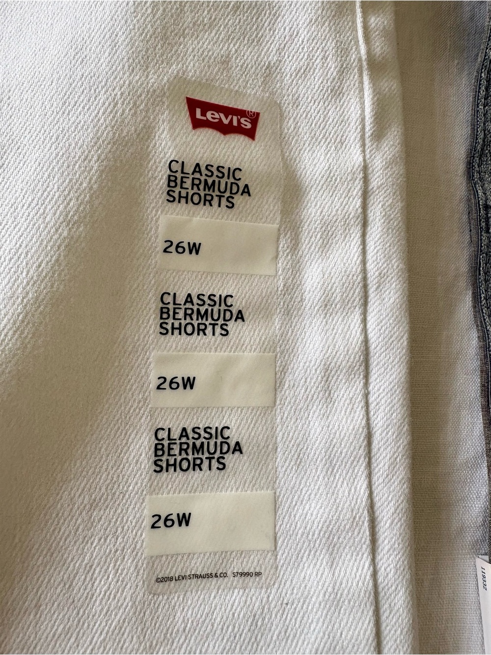 Levi’s Women’s White Bermuda Shorts 26W Mid Rise Stretch Denim Summer Casual - Picture 8 of 12